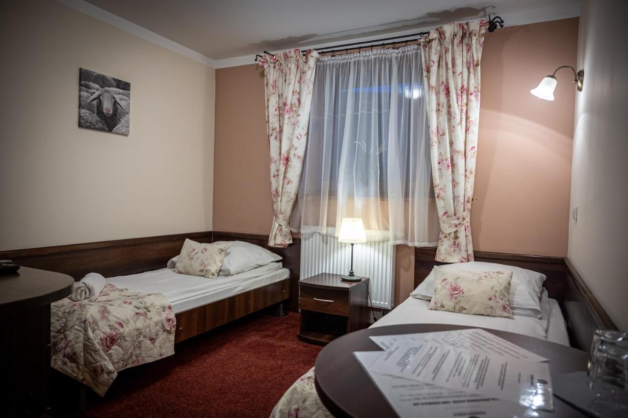 Bed and Breakfast Czarna Owca Истебна Экстерьер фото