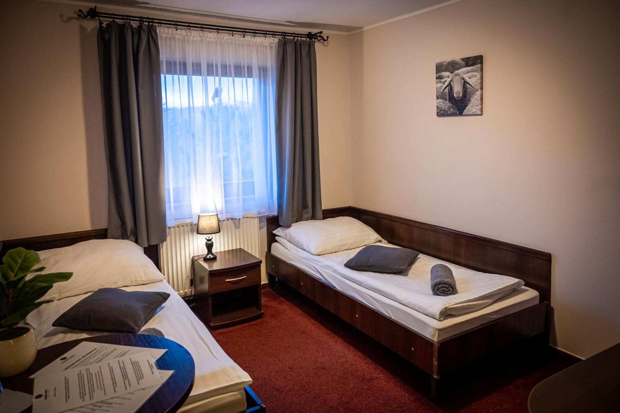 Bed and Breakfast Czarna Owca Истебна Экстерьер фото